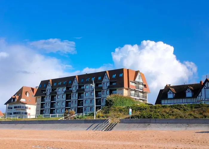 Studio Le Lagon De Leon Elegant Refuge En Bord De Mer Concu Pour Deux Adultes Offrant Un Acces Prive Et Direct A La Plage De Cabourg Et A La Promenade Marcel Proust